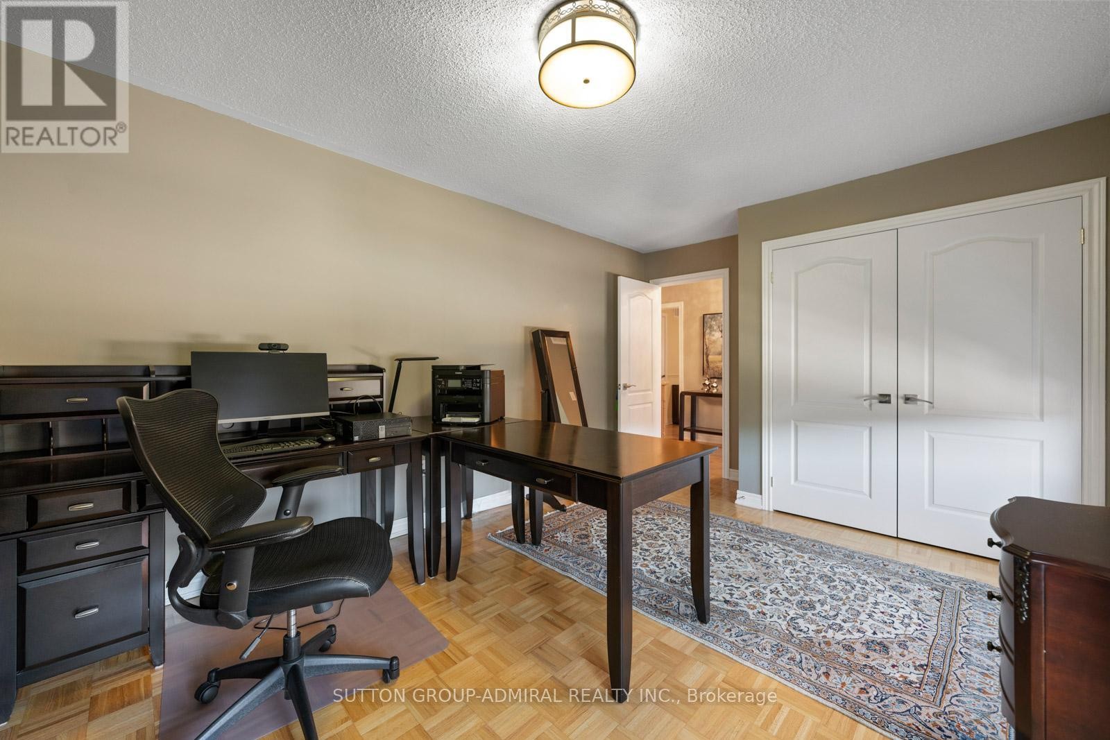 












90 SUMMERIDGE DRIVE

,
Vaughan (Patterson),




Ontario
L4J8S1

