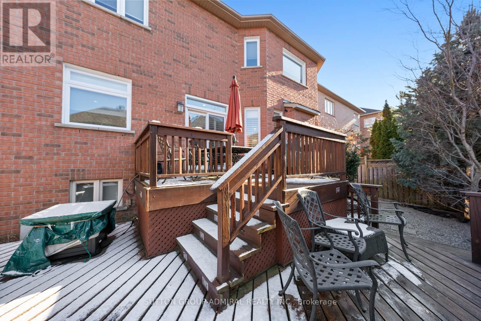 












90 SUMMERIDGE DRIVE

,
Vaughan (Patterson),




Ontario
L4J8S1

