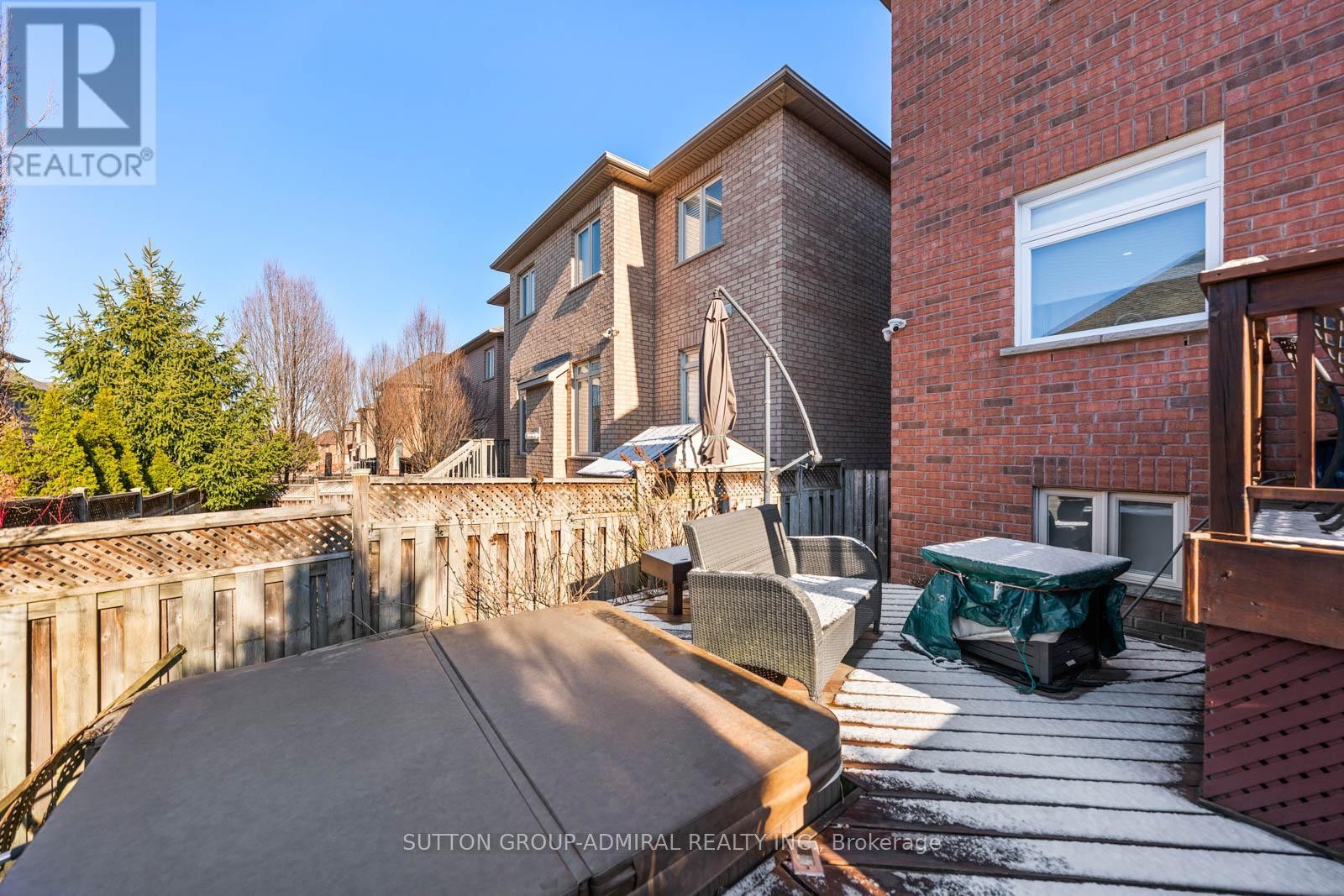 












90 SUMMERIDGE DRIVE

,
Vaughan (Patterson),




Ontario
L4J8S1

