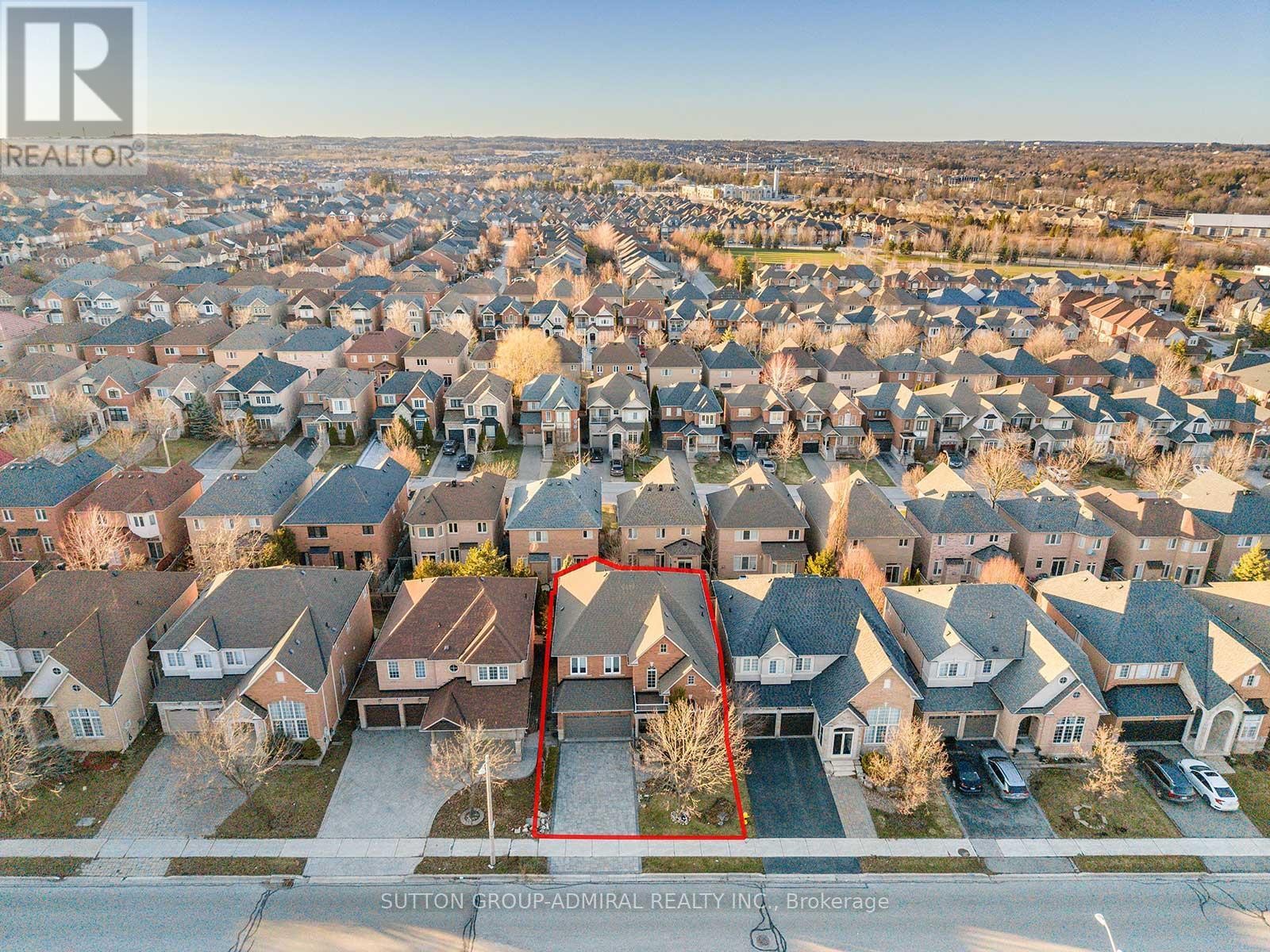 












90 SUMMERIDGE DRIVE

,
Vaughan (Patterson),




Ontario
L4J8S1

