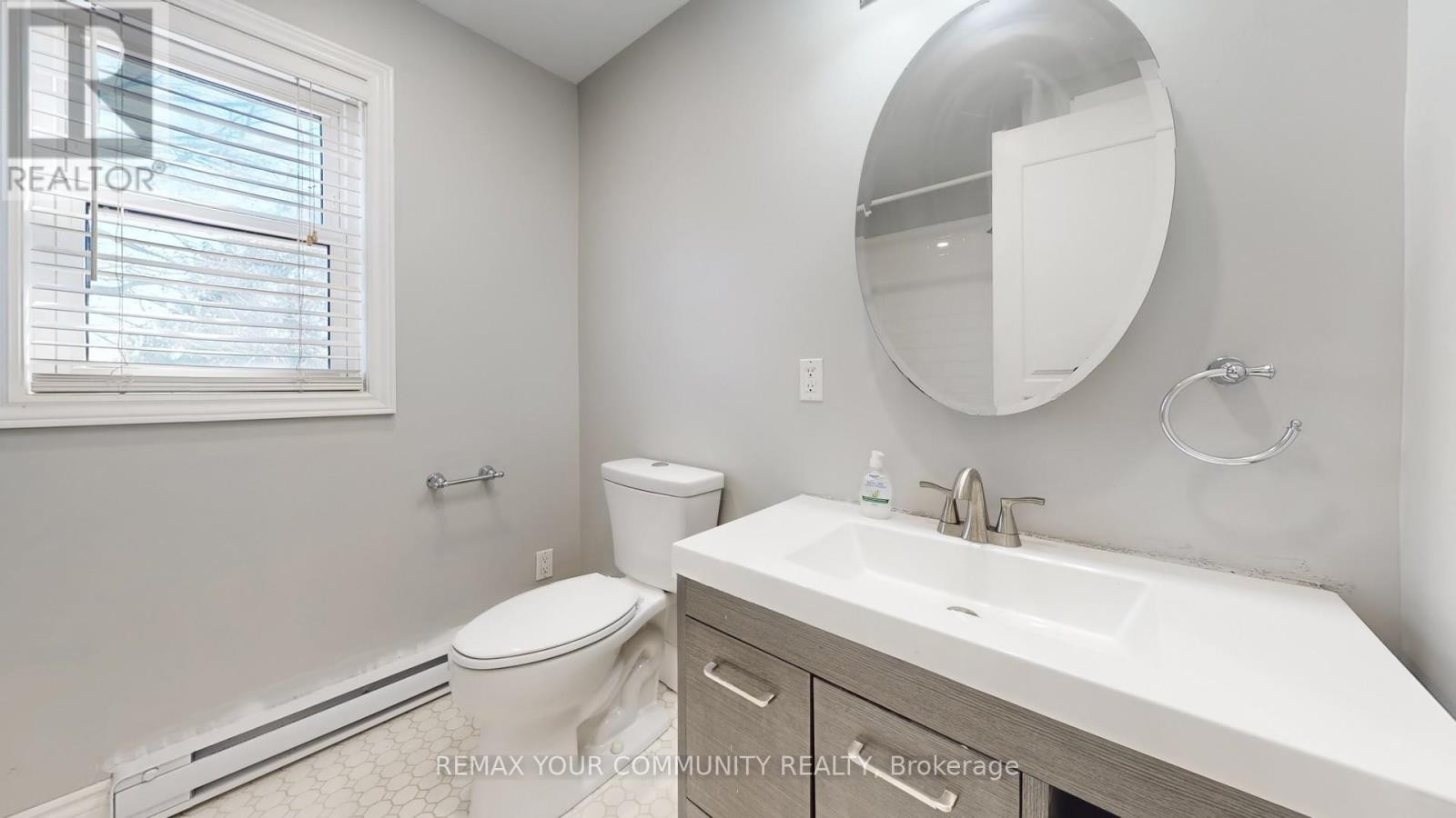












4219 STOUFFVILLE ROAD

,
Whitchurch-Stouffville,




Ontario
L4A3X5

