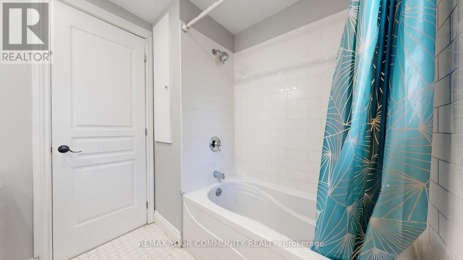 












4219 STOUFFVILLE ROAD

,
Whitchurch-Stouffville,




Ontario
L4A3X5

