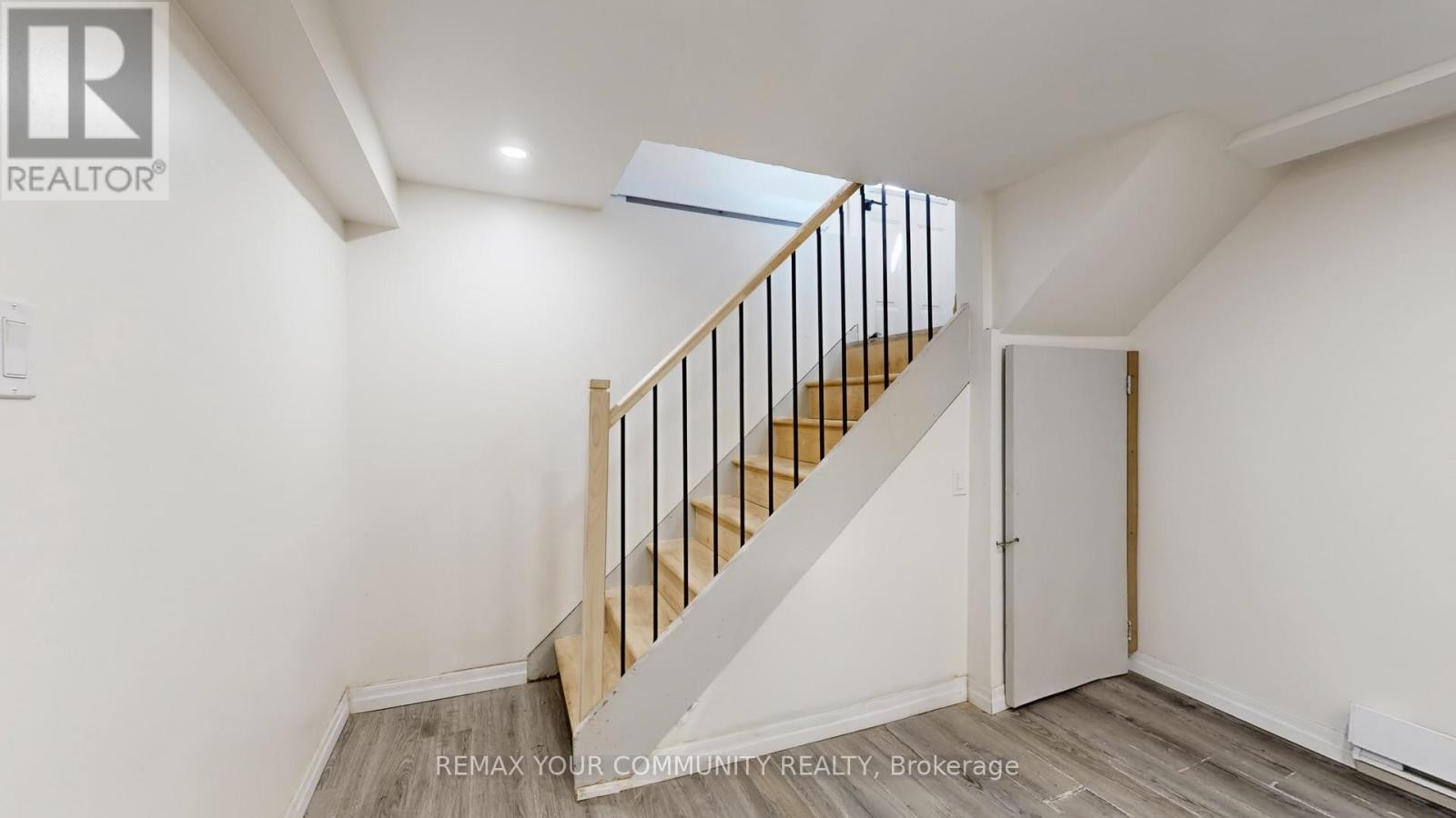 












4219 STOUFFVILLE ROAD

,
Whitchurch-Stouffville,




Ontario
L4A3X5

