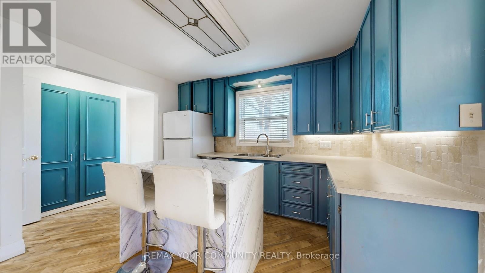 












4219 STOUFFVILLE ROAD

,
Whitchurch-Stouffville,




Ontario
L4A3X5

