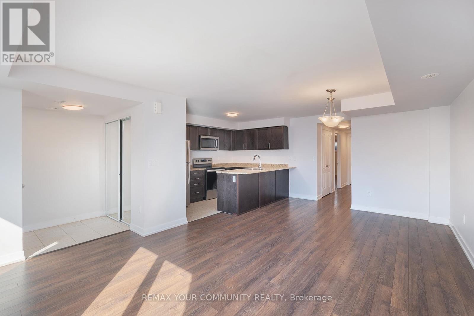 












2909 - 15 WESTMEATH LANE

,
Markham (Cornell),




Ontario
L6B1N5

