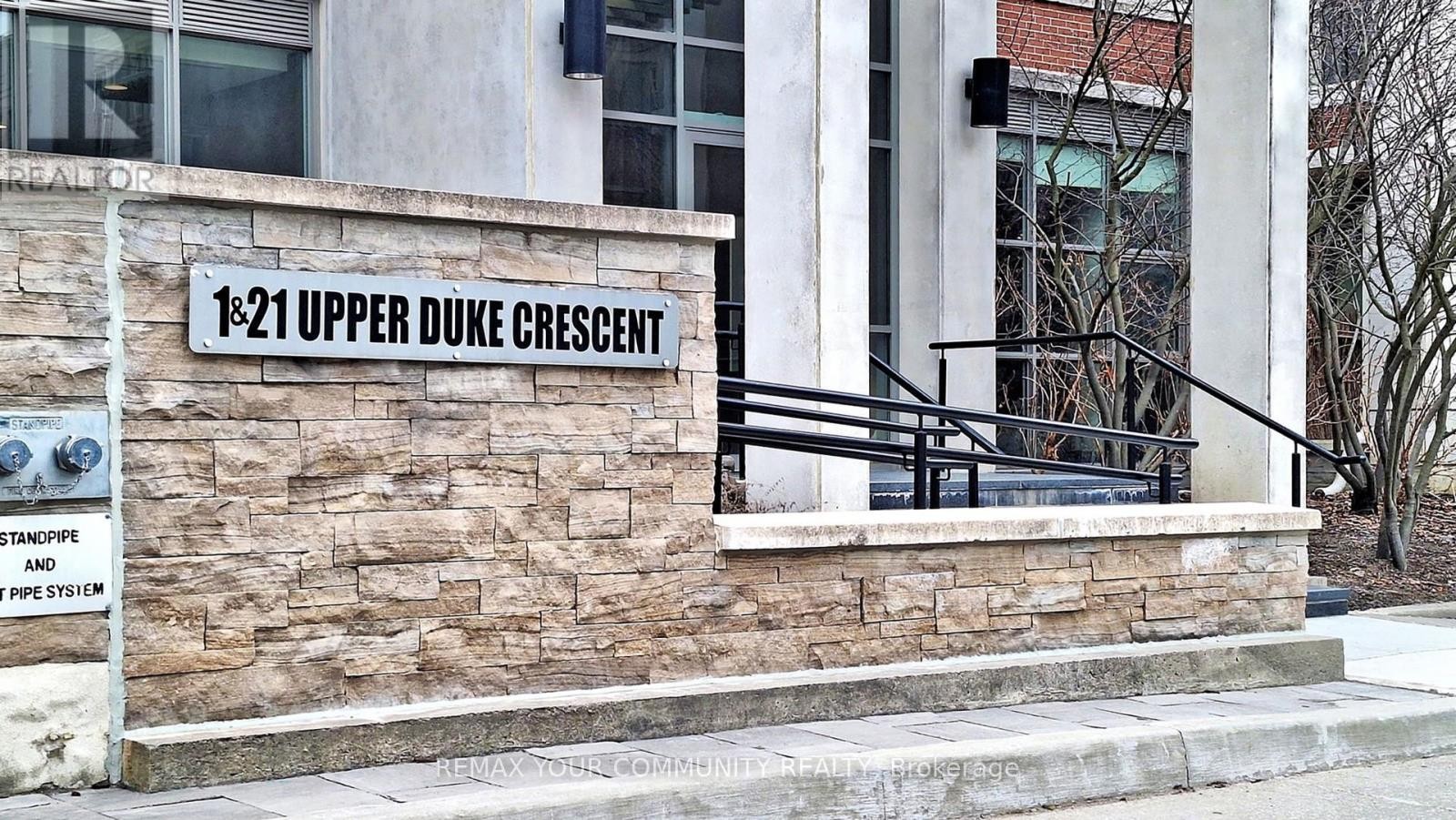 












703 - 21 UPPER DUKE CRESCENT

,
Markham (Unionville),




Ontario
L6G0B7

