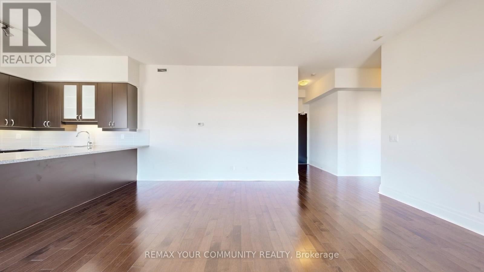 












703 - 21 UPPER DUKE CRESCENT

,
Markham (Unionville),




Ontario
L6G0B7


