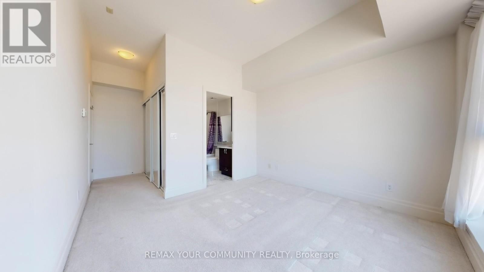 












703 - 21 UPPER DUKE CRESCENT

,
Markham (Unionville),




Ontario
L6G0B7

