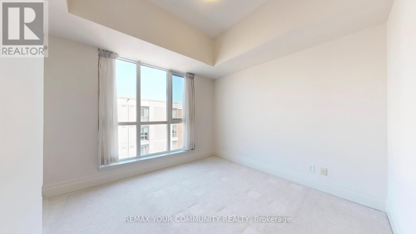 












703 - 21 UPPER DUKE CRESCENT

,
Markham (Unionville),




Ontario
L6G0B7

