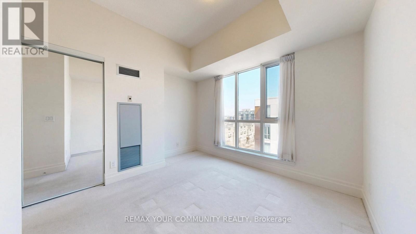 












703 - 21 UPPER DUKE CRESCENT

,
Markham (Unionville),




Ontario
L6G0B7

