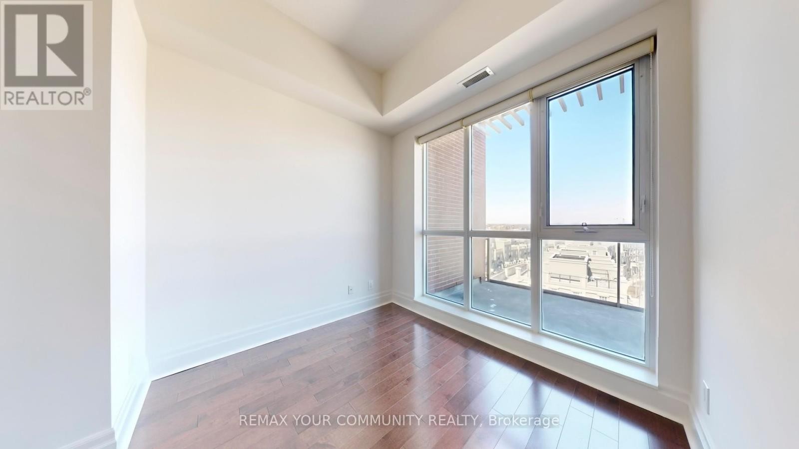 












703 - 21 UPPER DUKE CRESCENT

,
Markham (Unionville),




Ontario
L6G0B7

