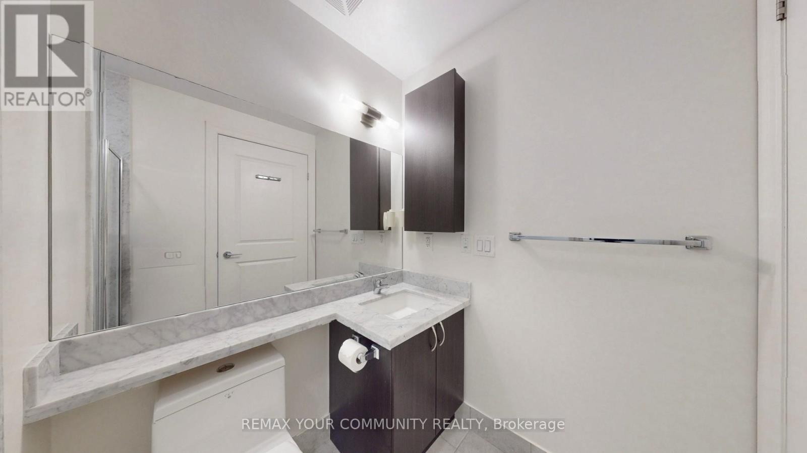 












703 - 21 UPPER DUKE CRESCENT

,
Markham (Unionville),




Ontario
L6G0B7

