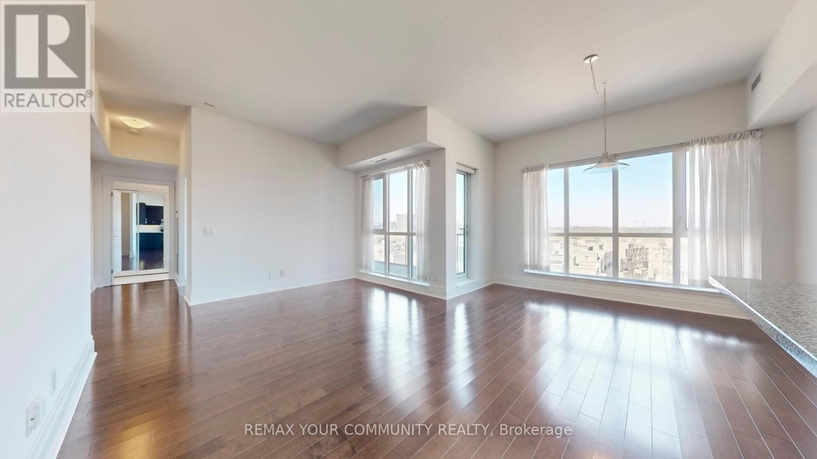 












703 - 21 UPPER DUKE CRESCENT

,
Markham (Unionville),




Ontario
L6G0B7

