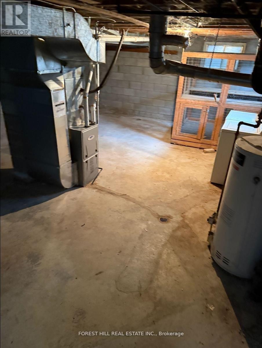 












176 MAY AVENUE

,
Richmond Hill (North Richvale),




Ontario
L4C3S6

