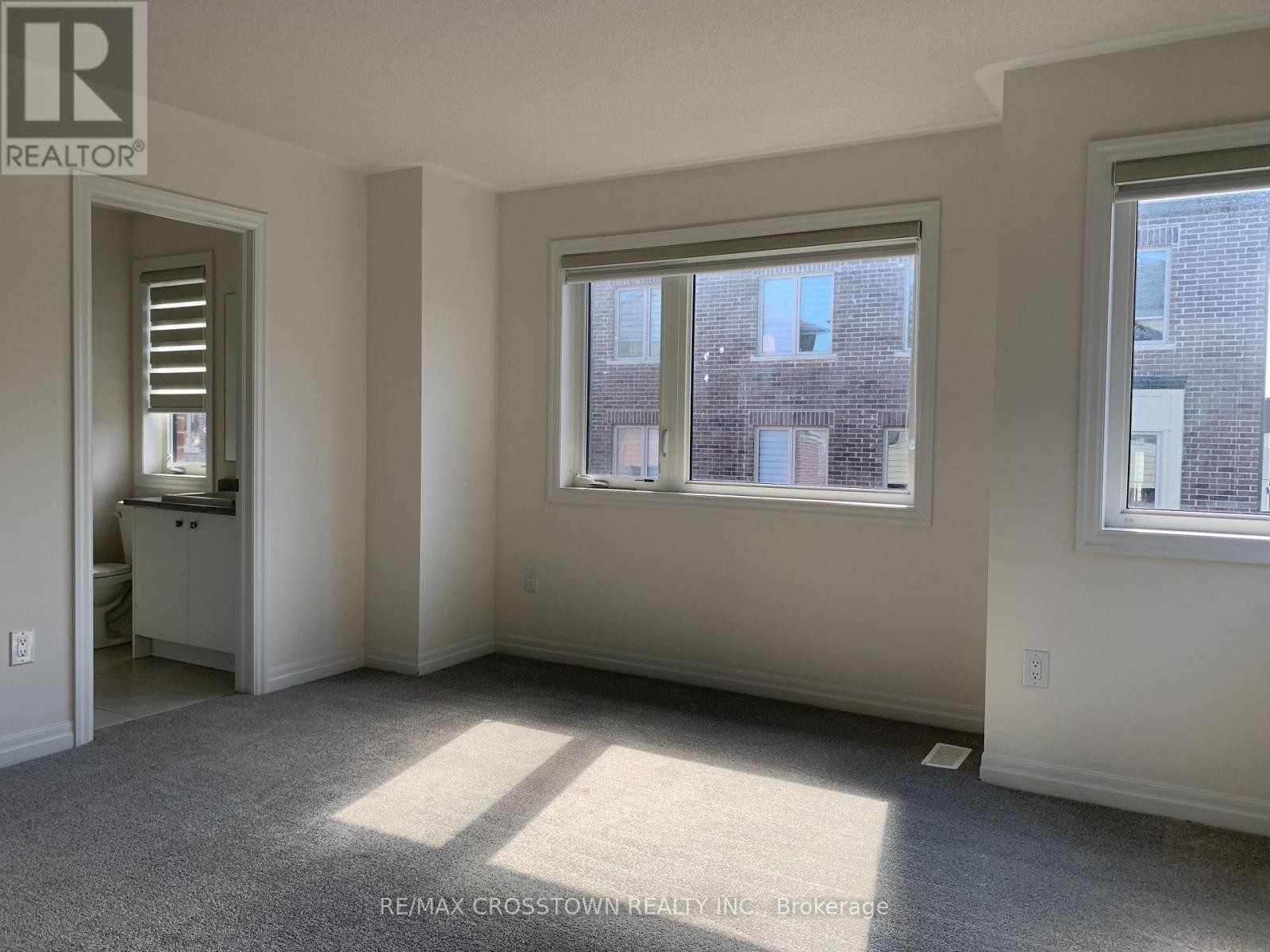 












179 WILLIAM BOOTH AVENUE

,
Newmarket (Woodland Hill),




Ontario
L3Y4V9

