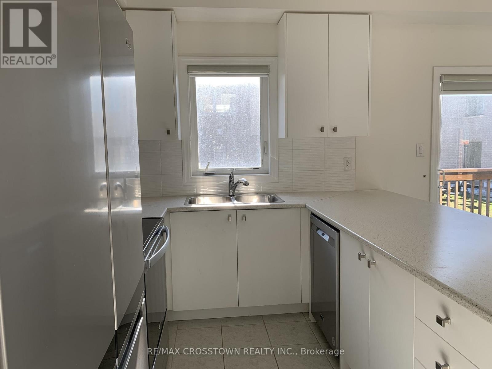 












179 WILLIAM BOOTH AVENUE

,
Newmarket (Woodland Hill),




Ontario
L3Y4V9

