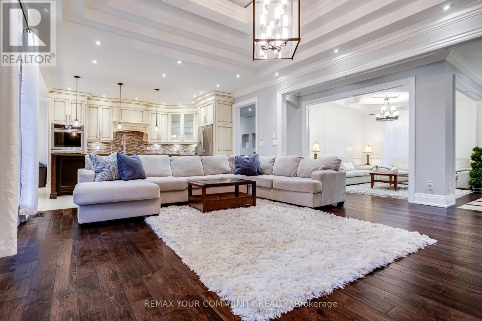 












20111 BATHURST STREET E

,
East Gwillimbury (Holland Landing),




Ontario
L9N1N3

