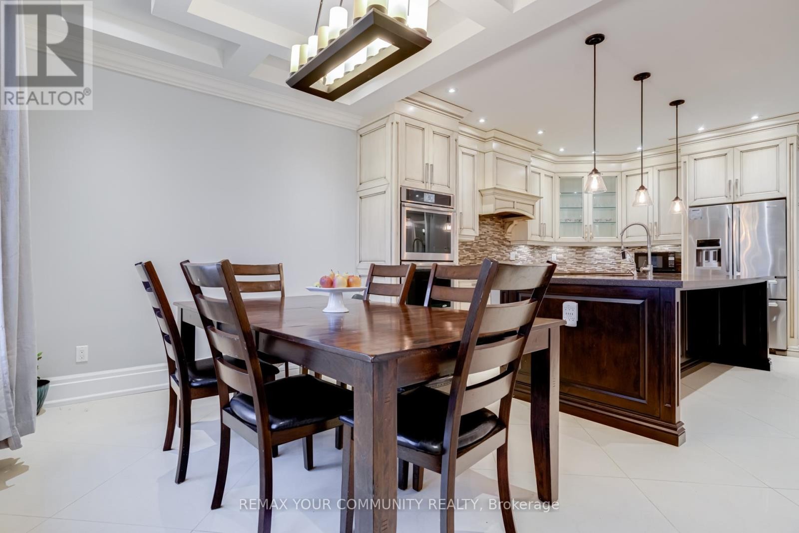 












20111 BATHURST STREET E

,
East Gwillimbury (Holland Landing),




Ontario
L9N1N3

