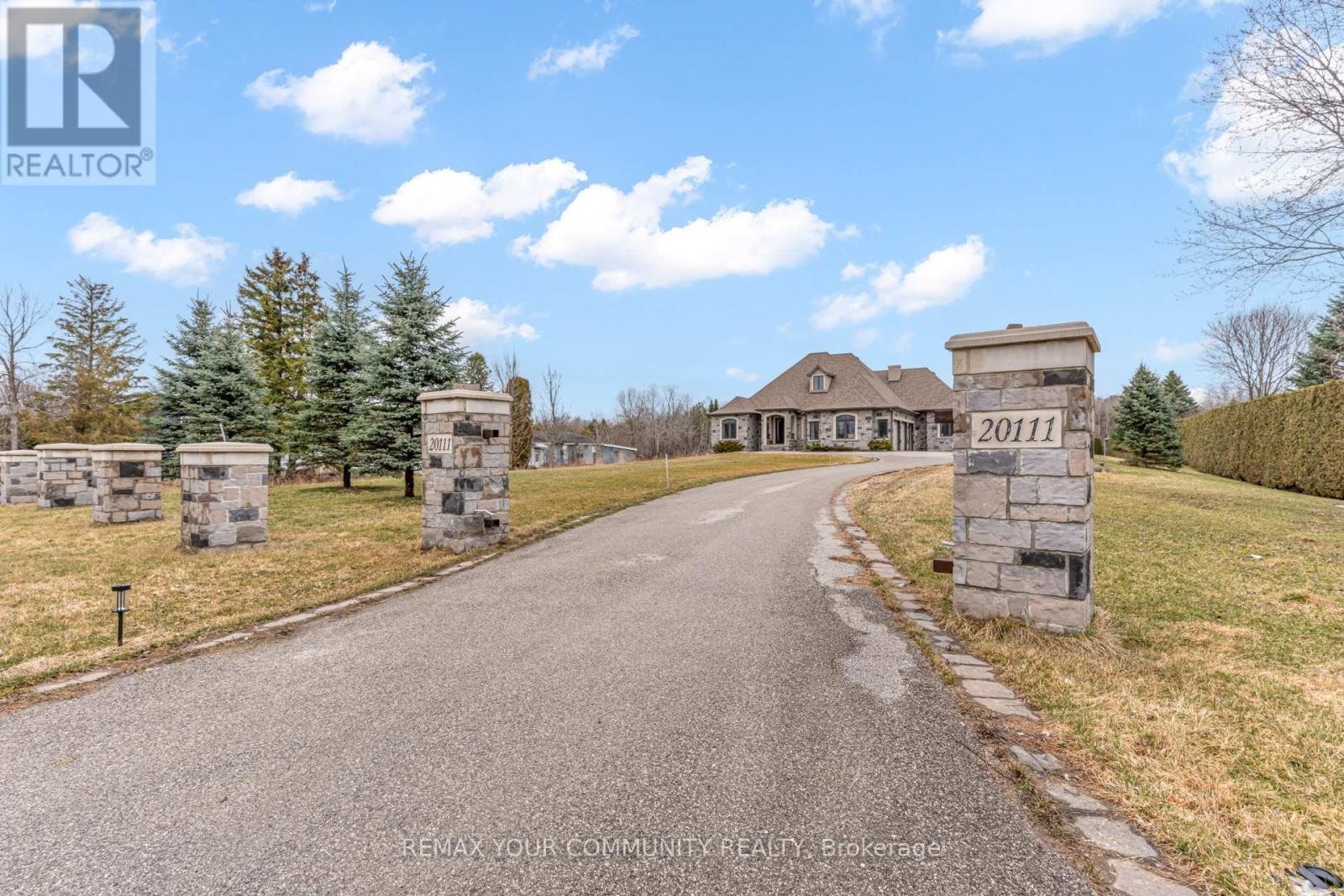 












20111 BATHURST STREET E

,
East Gwillimbury (Holland Landing),




Ontario
L9N1N3


