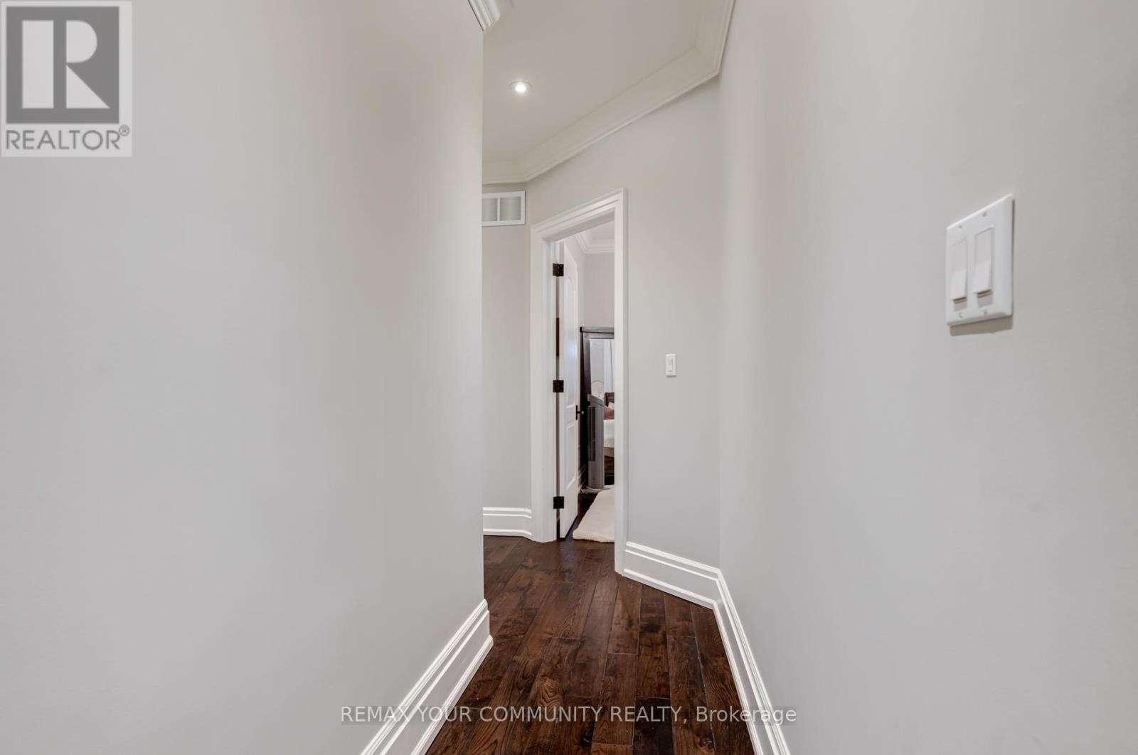 












20111 BATHURST STREET E

,
East Gwillimbury (Holland Landing),




Ontario
L9N1N3


