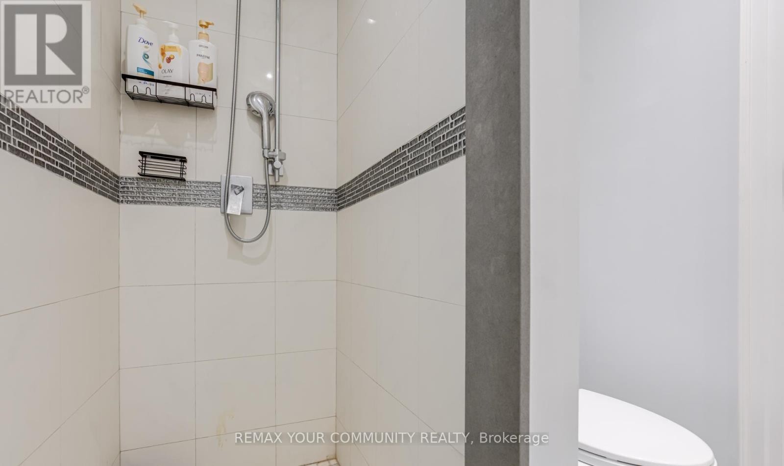 












20111 BATHURST STREET E

,
East Gwillimbury (Holland Landing),




Ontario
L9N1N3

