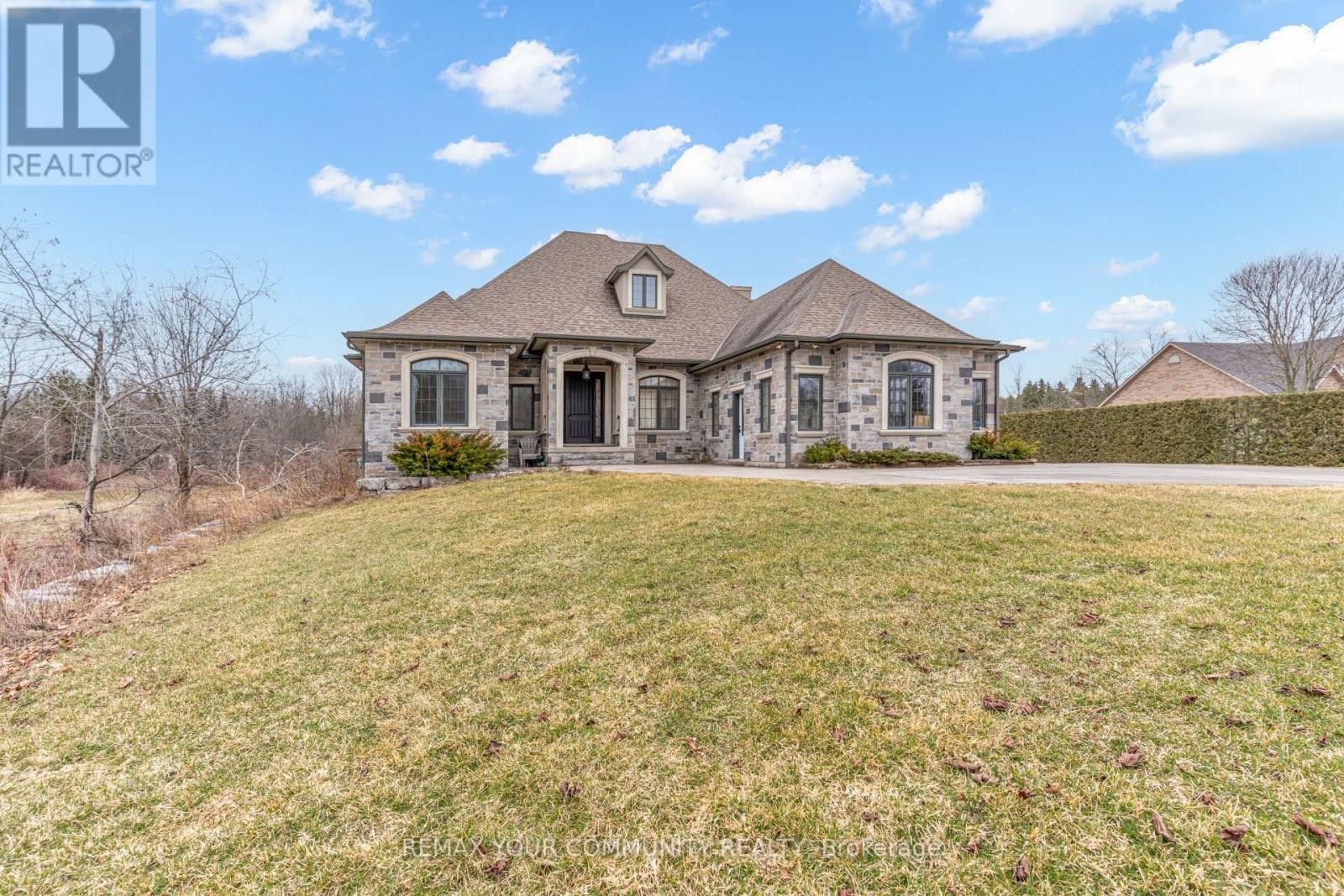 












20111 BATHURST STREET E

,
East Gwillimbury (Holland Landing),




Ontario
L9N1N3

