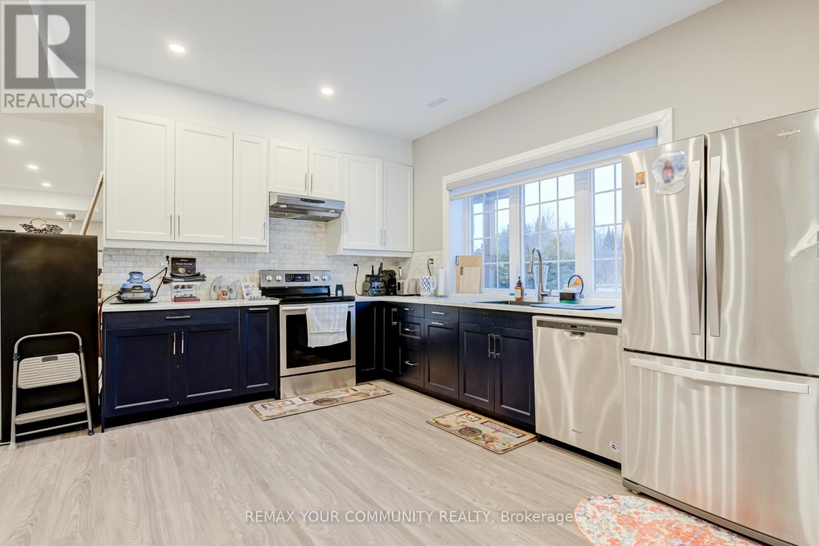 












20111 BATHURST STREET E

,
East Gwillimbury (Holland Landing),




Ontario
L9N1N3

