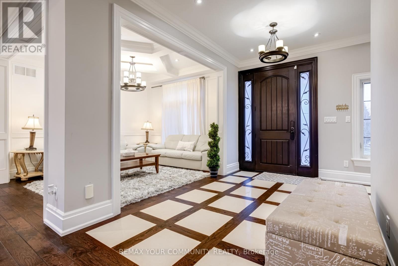 












20111 BATHURST STREET E

,
East Gwillimbury (Holland Landing),




Ontario
L9N1N3

