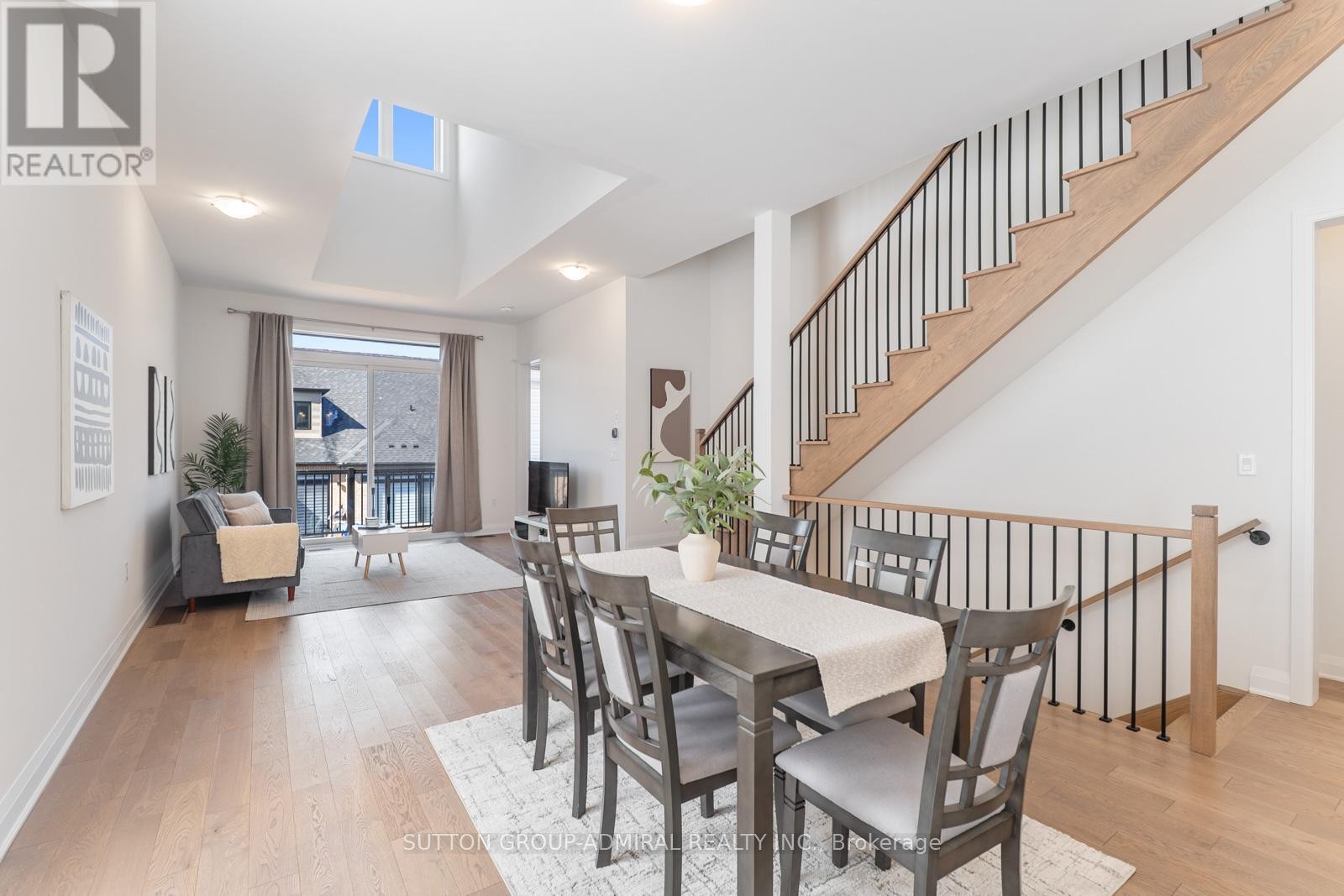 












2 LOIS TORRANCE TRAIL

,
Uxbridge,




Ontario
L9P0R9

