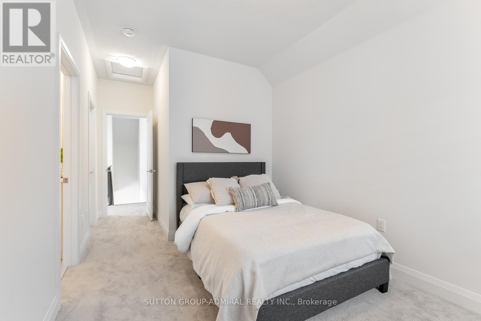 












2 LOIS TORRANCE TRAIL

,
Uxbridge,




Ontario
L9P0R9


