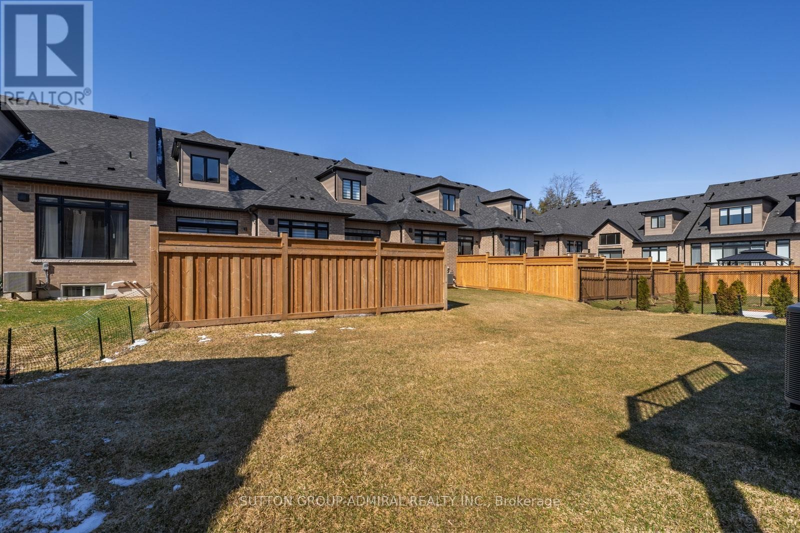 












2 LOIS TORRANCE TRAIL

,
Uxbridge,




Ontario
L9P0R9

