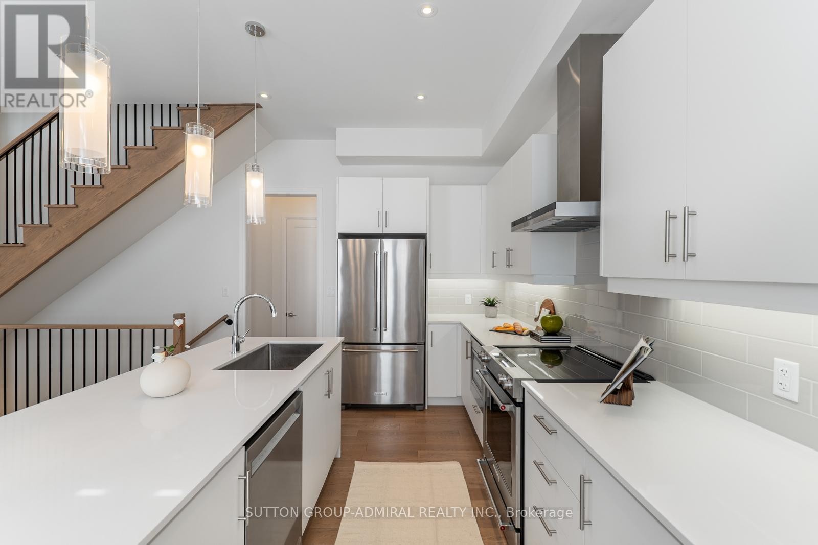 












2 LOIS TORRANCE TRAIL

,
Uxbridge,




Ontario
L9P0R9

