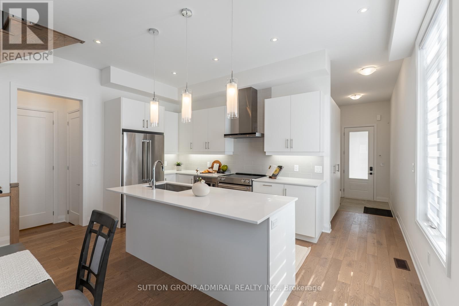 












2 LOIS TORRANCE TRAIL

,
Uxbridge,




Ontario
L9P0R9

