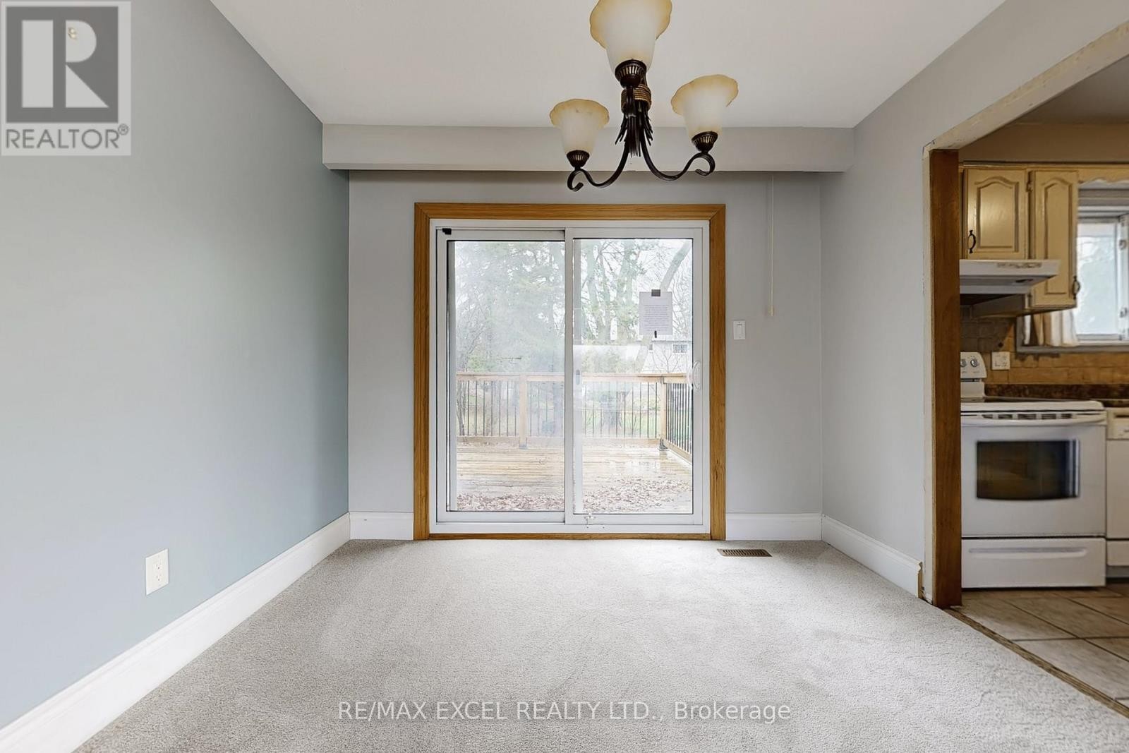 












835 LEGGE COURT

,
Newmarket (Gorham-College Manor),




Ontario
L3Y3J1

