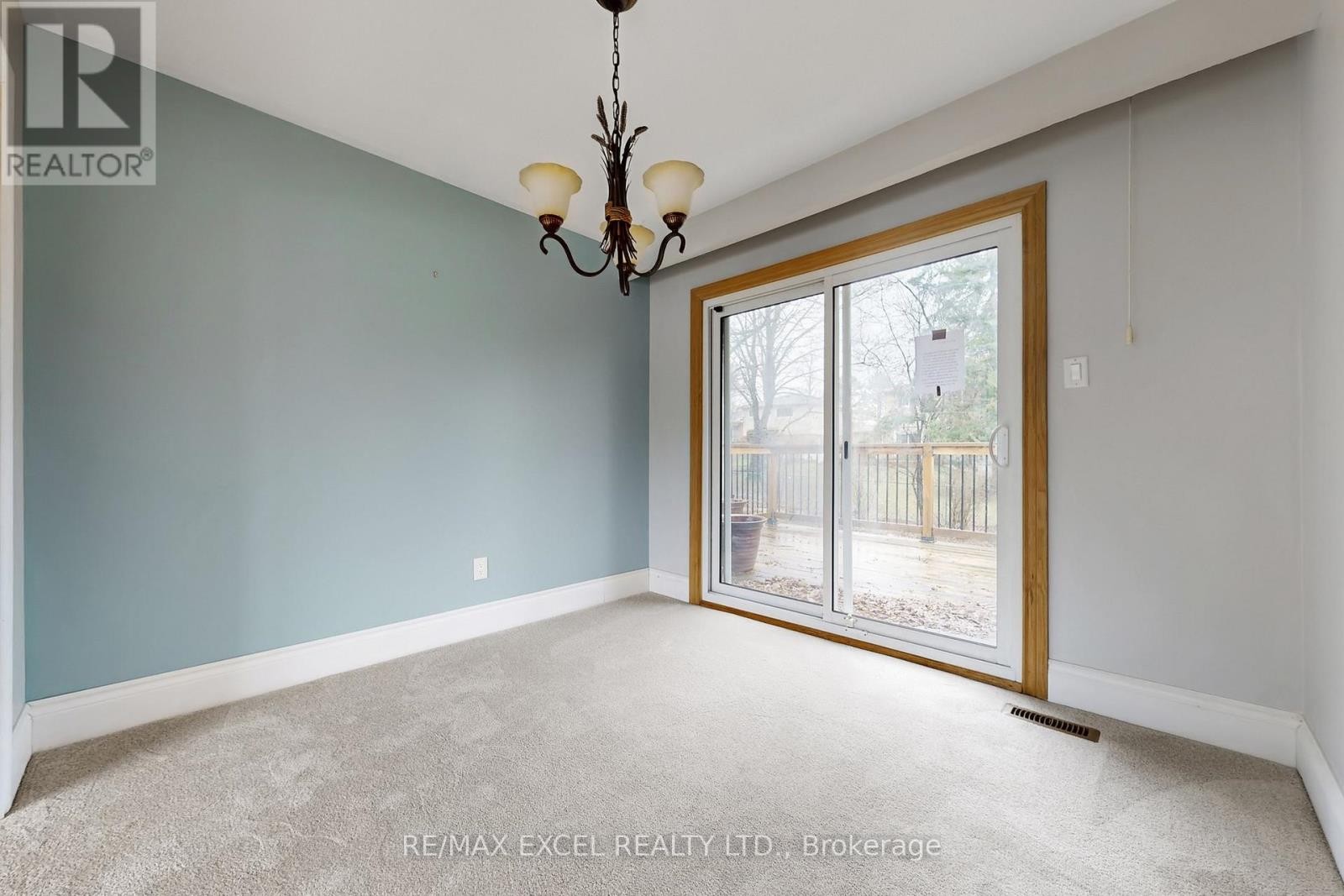 












835 LEGGE COURT

,
Newmarket (Gorham-College Manor),




Ontario
L3Y3J1

