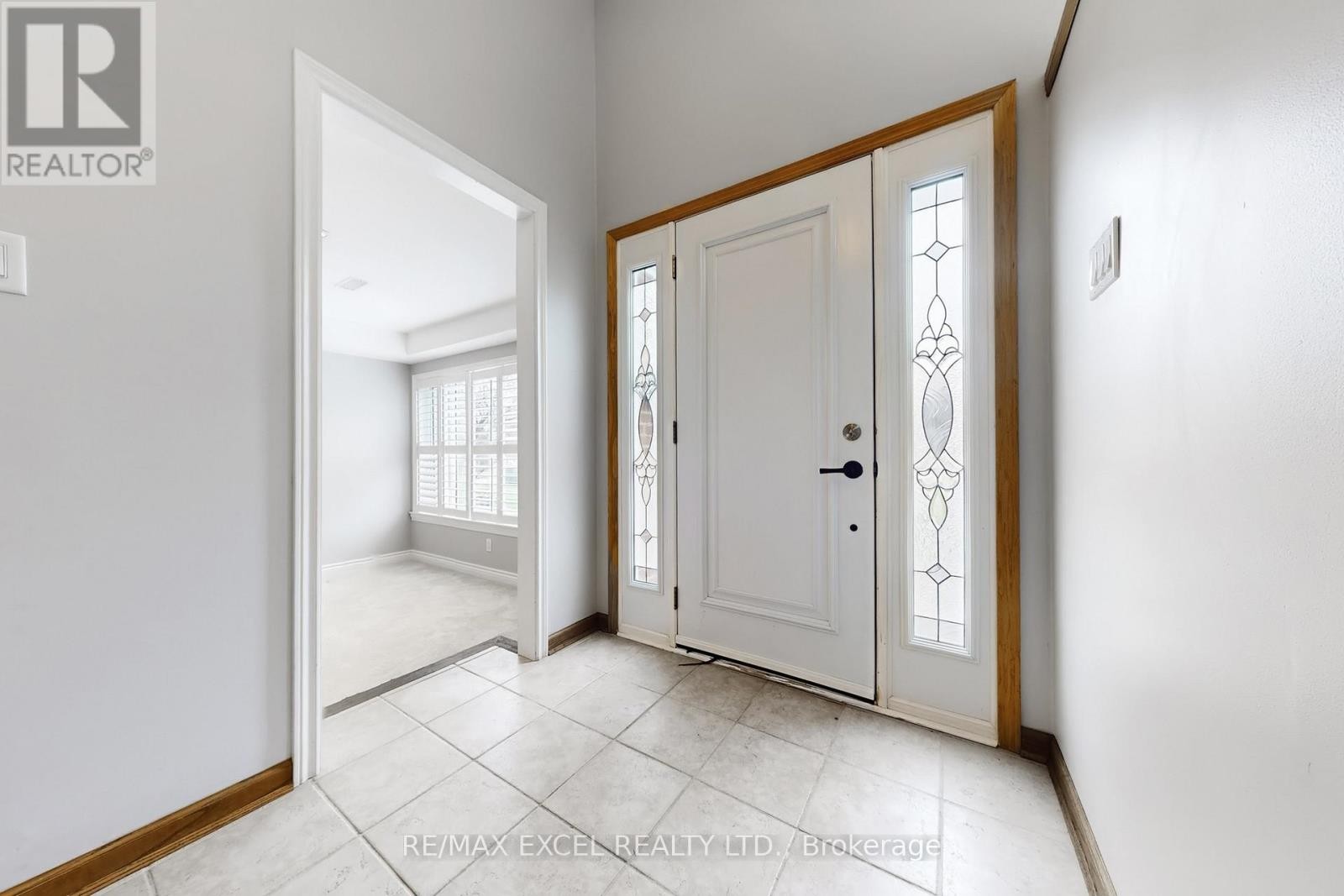 












835 LEGGE COURT

,
Newmarket (Gorham-College Manor),




Ontario
L3Y3J1

