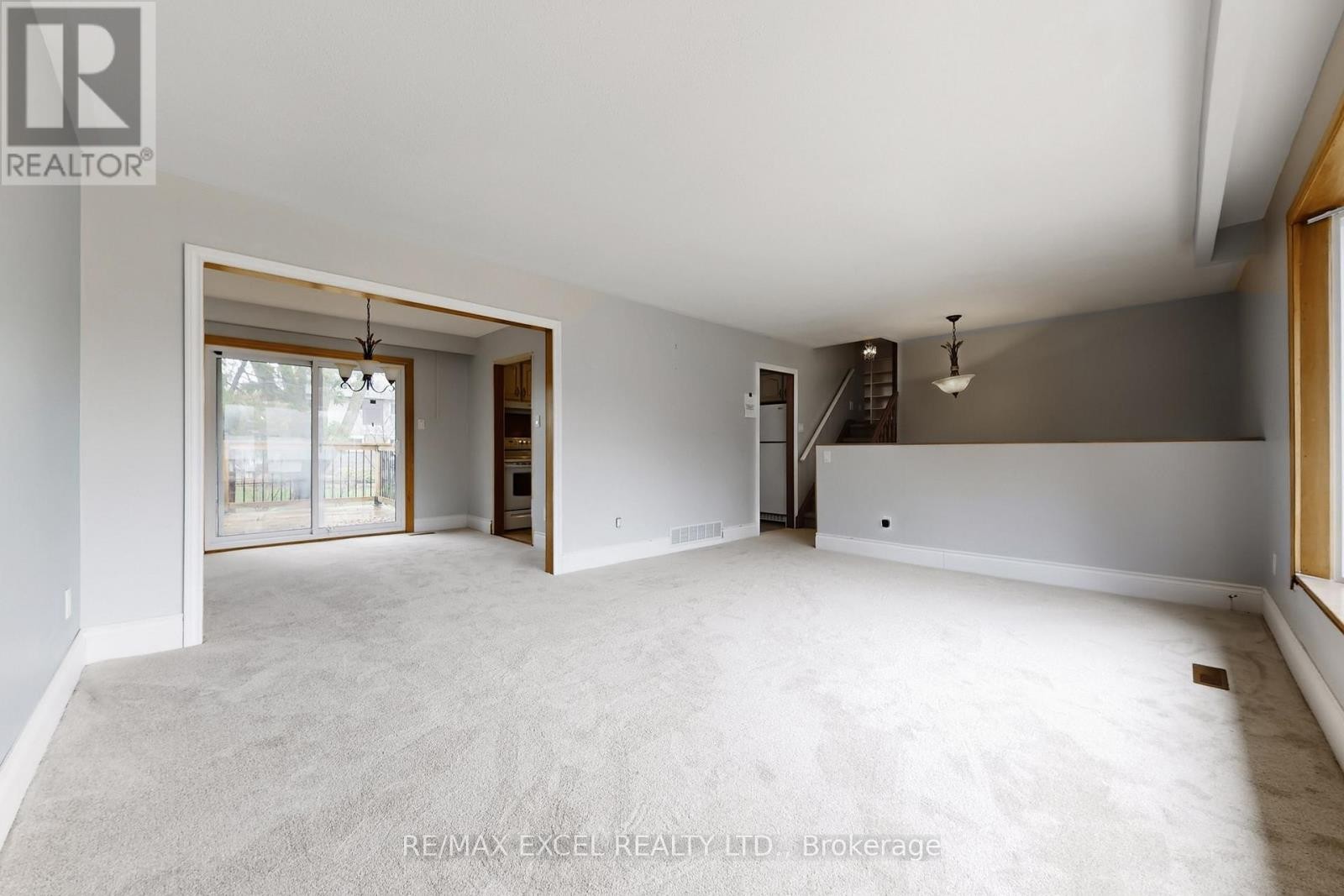 












835 LEGGE COURT

,
Newmarket (Gorham-College Manor),




Ontario
L3Y3J1

