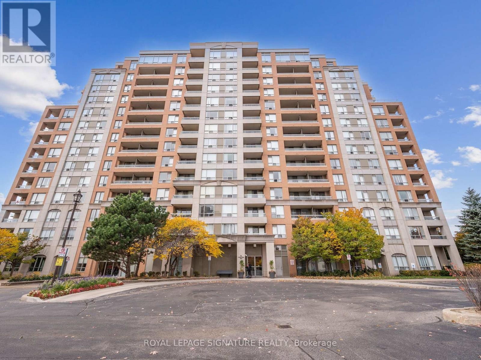 












502 - 9 NORTHERN HTS DRIVE

,
Richmond Hill (Langstaff),




Ontario
L4B4M5


