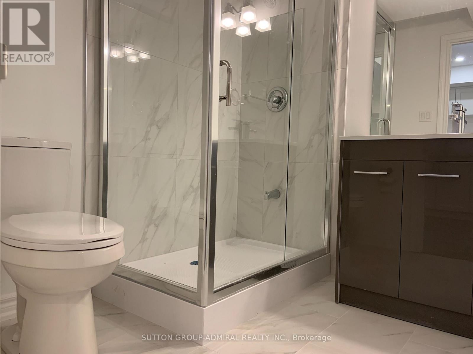 












BSMT - 68 DRIZZEL CRESCENT

,
Richmond Hill (Oak Ridges),




Ontario
L4E1G8

