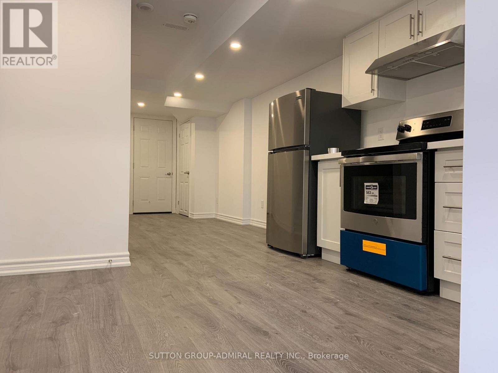 












BSMT - 68 DRIZZEL CRESCENT

,
Richmond Hill (Oak Ridges),




Ontario
L4E1G8

