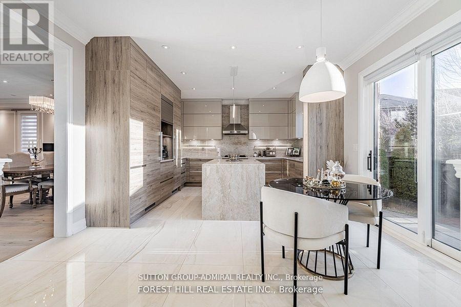 












18 WILLIAM BOWES BOULEVARD

,
Vaughan (Patterson),




Ontario
L6A4B1

