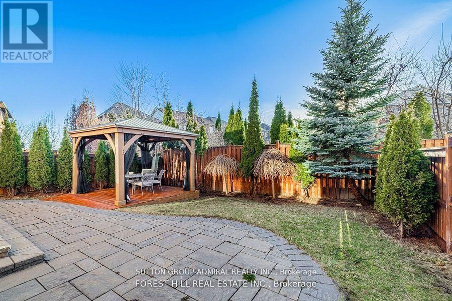 












18 WILLIAM BOWES BOULEVARD

,
Vaughan (Patterson),




Ontario
L6A4B1

