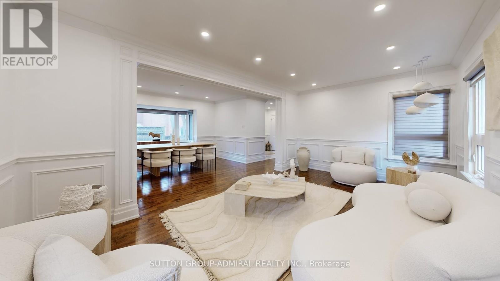 












8 COLLEEN STREET

,
Vaughan (Crestwood-Springfarm-Yorkhill),




Ontario
L4J5H1

