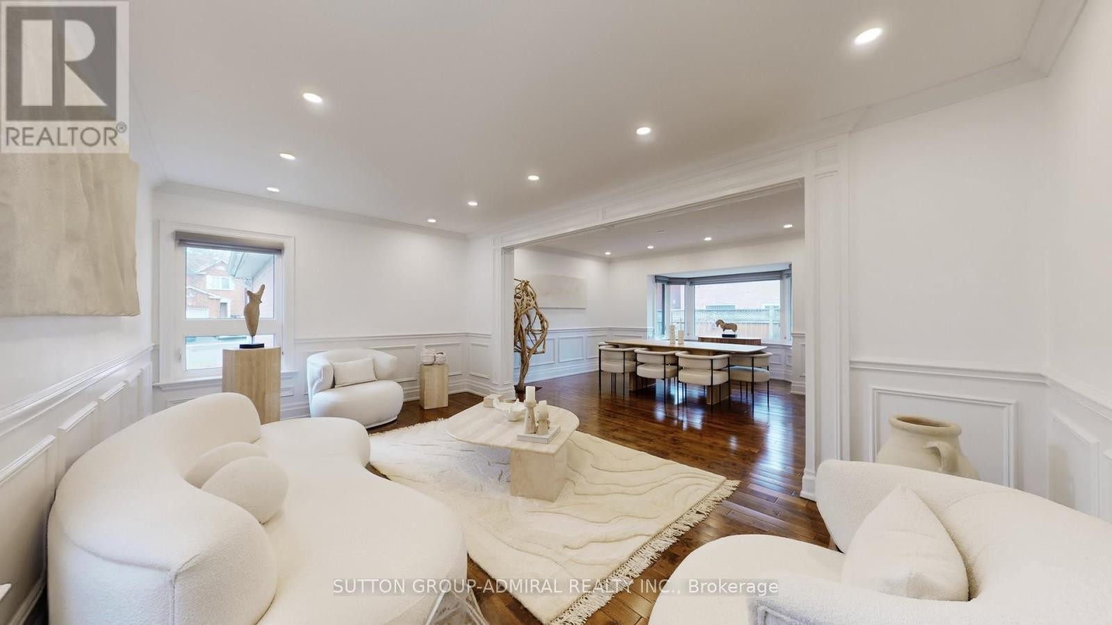 












8 COLLEEN STREET

,
Vaughan (Crestwood-Springfarm-Yorkhill),




Ontario
L4J5H1

