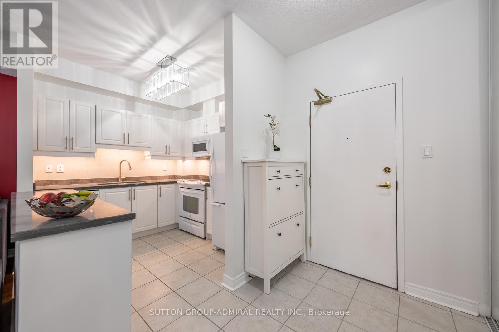 












102 - 9944 KEELE STREET

,
Vaughan (Maple),




Ontario
L6A3Z4

