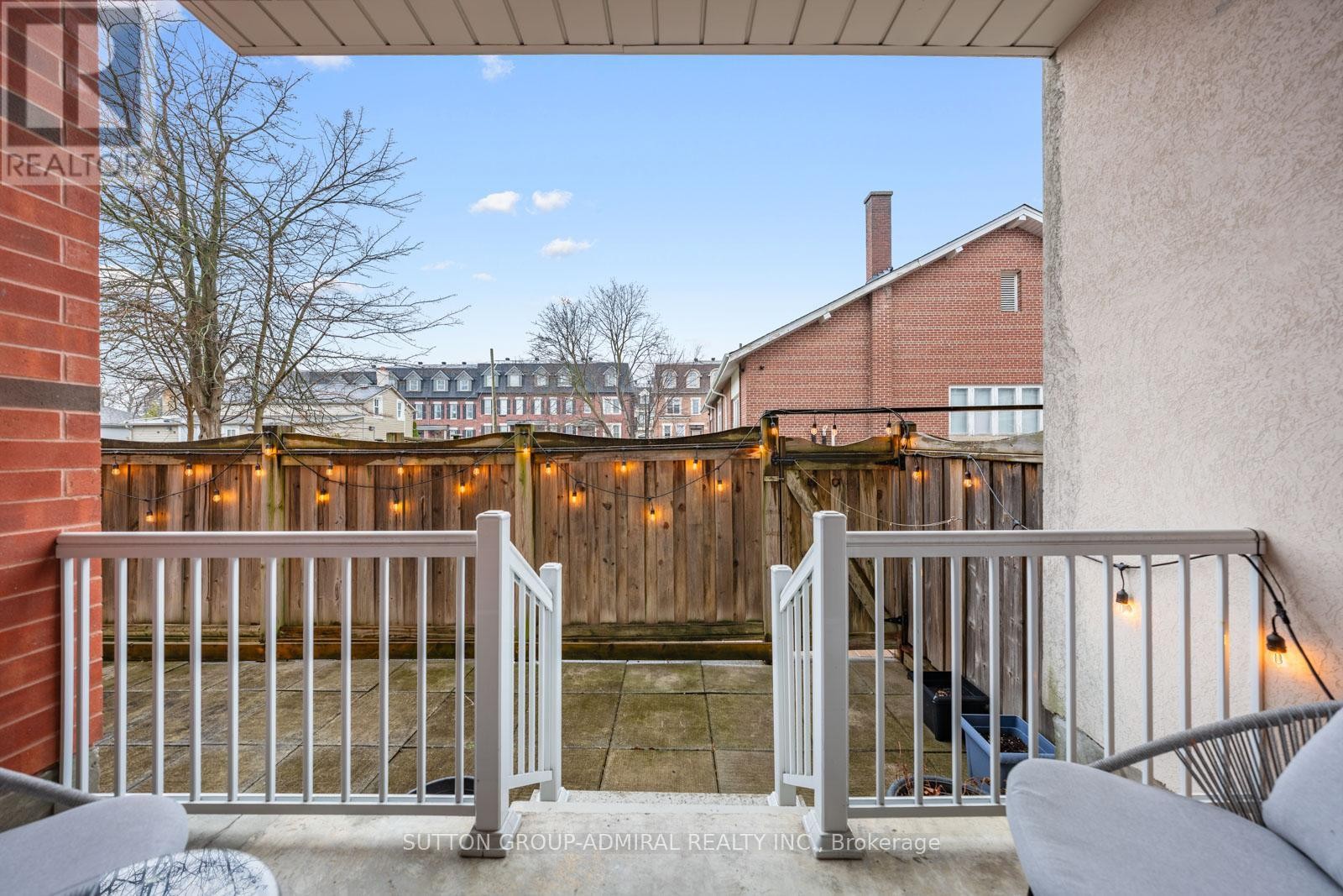 












102 - 9944 KEELE STREET

,
Vaughan (Maple),




Ontario
L6A3Z4


