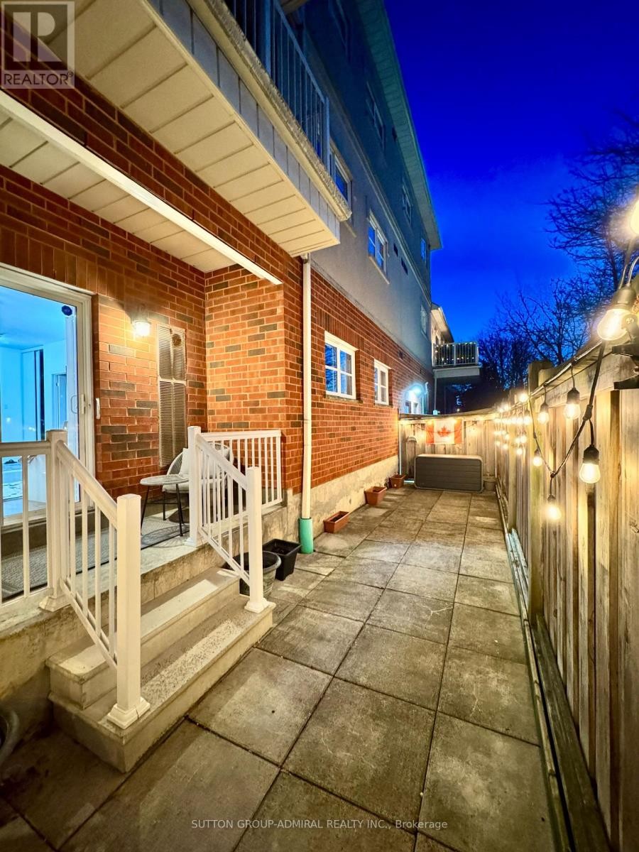 












102 - 9944 KEELE STREET

,
Vaughan (Maple),




Ontario
L6A3Z4

