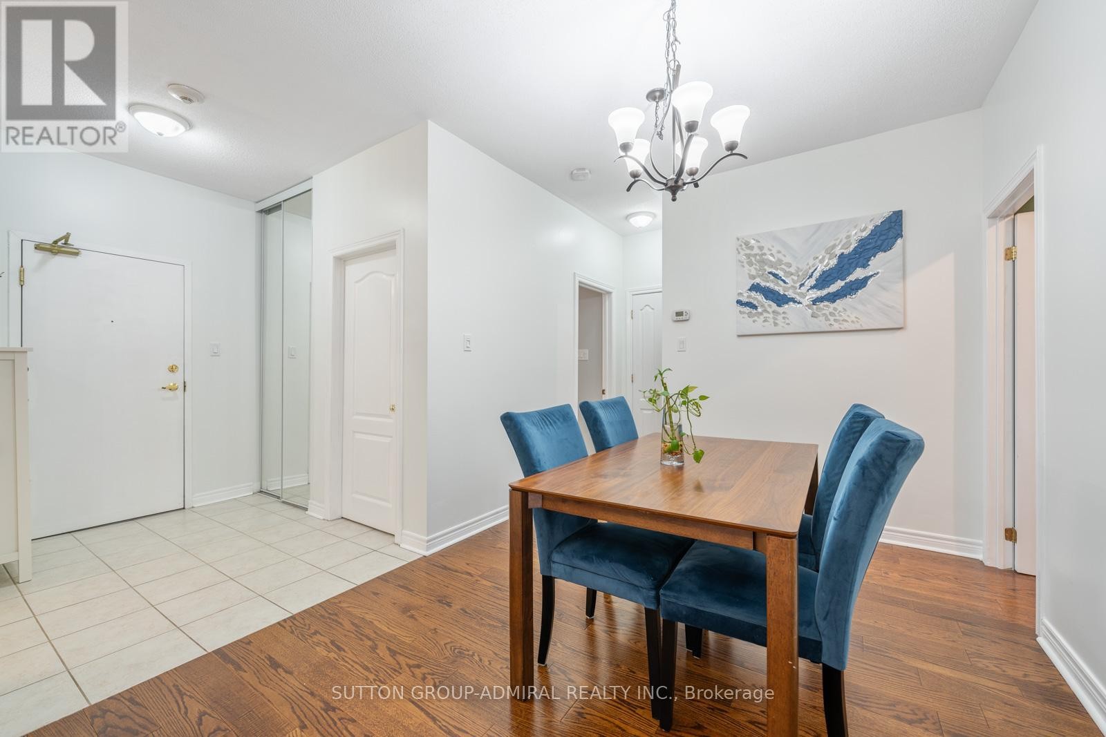 












102 - 9944 KEELE STREET

,
Vaughan (Maple),




Ontario
L6A3Z4

