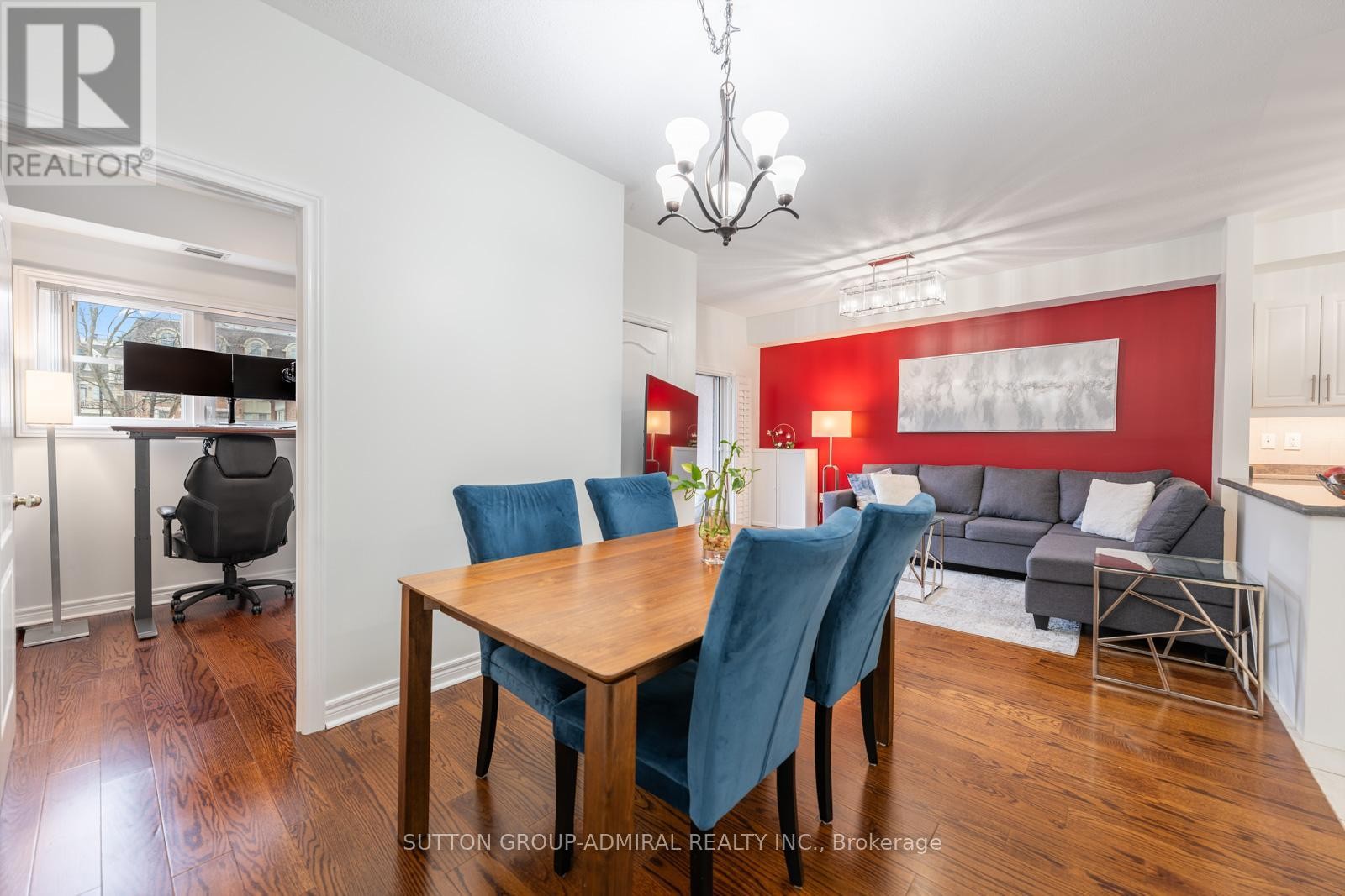 












102 - 9944 KEELE STREET

,
Vaughan (Maple),




Ontario
L6A3Z4

