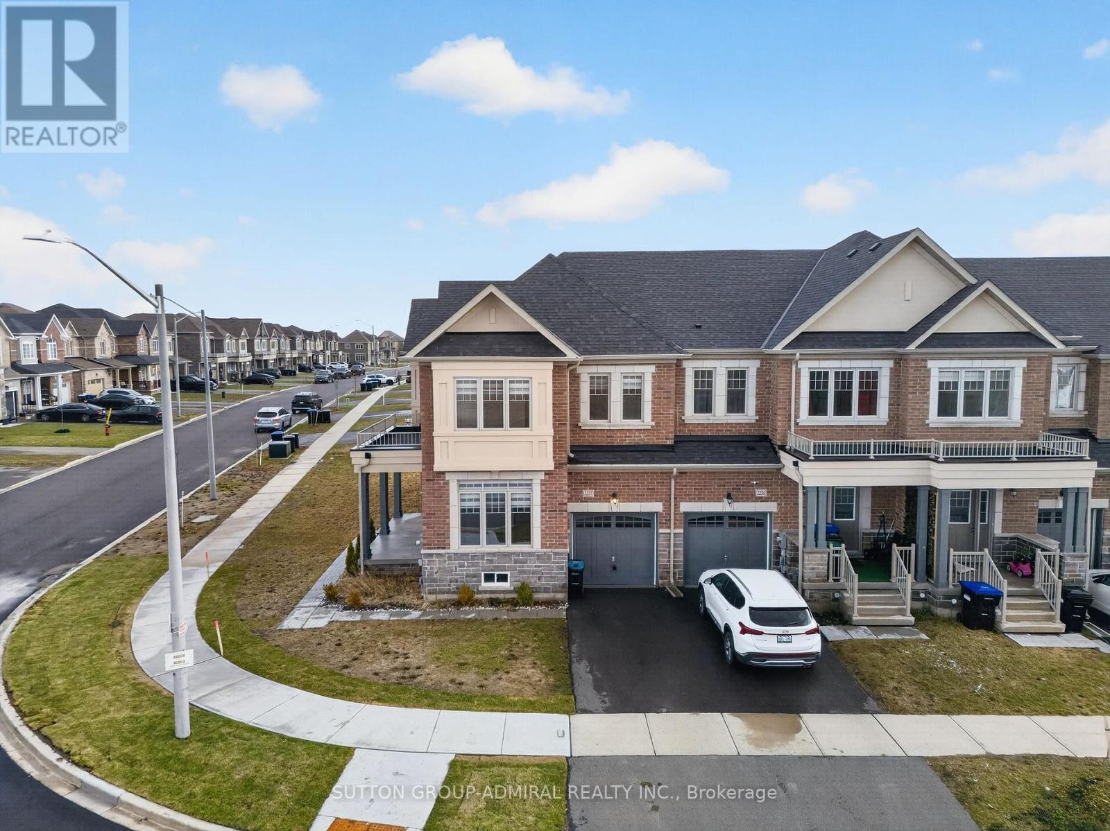 












2237 GRAINGER LOOP

,
Innisfil,




Ontario
L9S0N1

